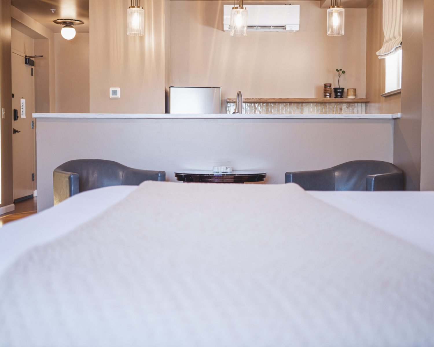 the-abbott-suite-bed-to-kitchenette-perspective-powerhouse-on-broadway