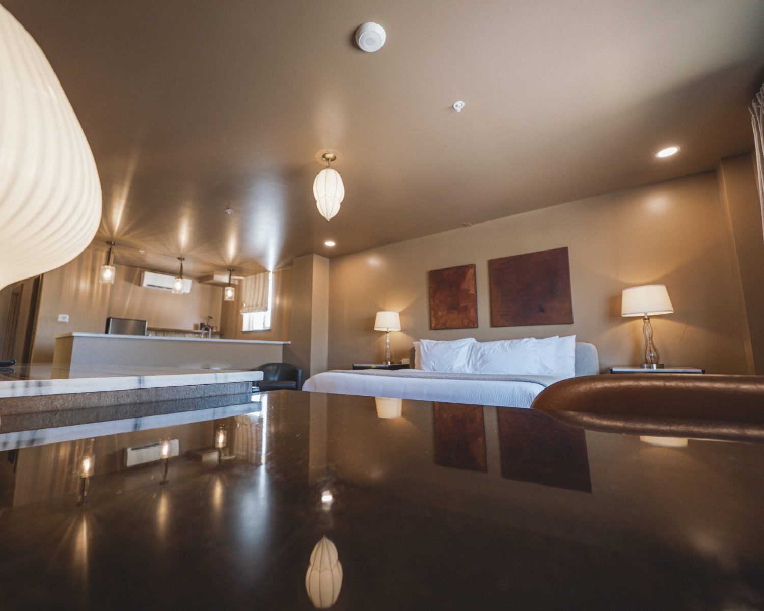 the-abbott-suite-room-overview-from-table-powerhouse-on-broadway