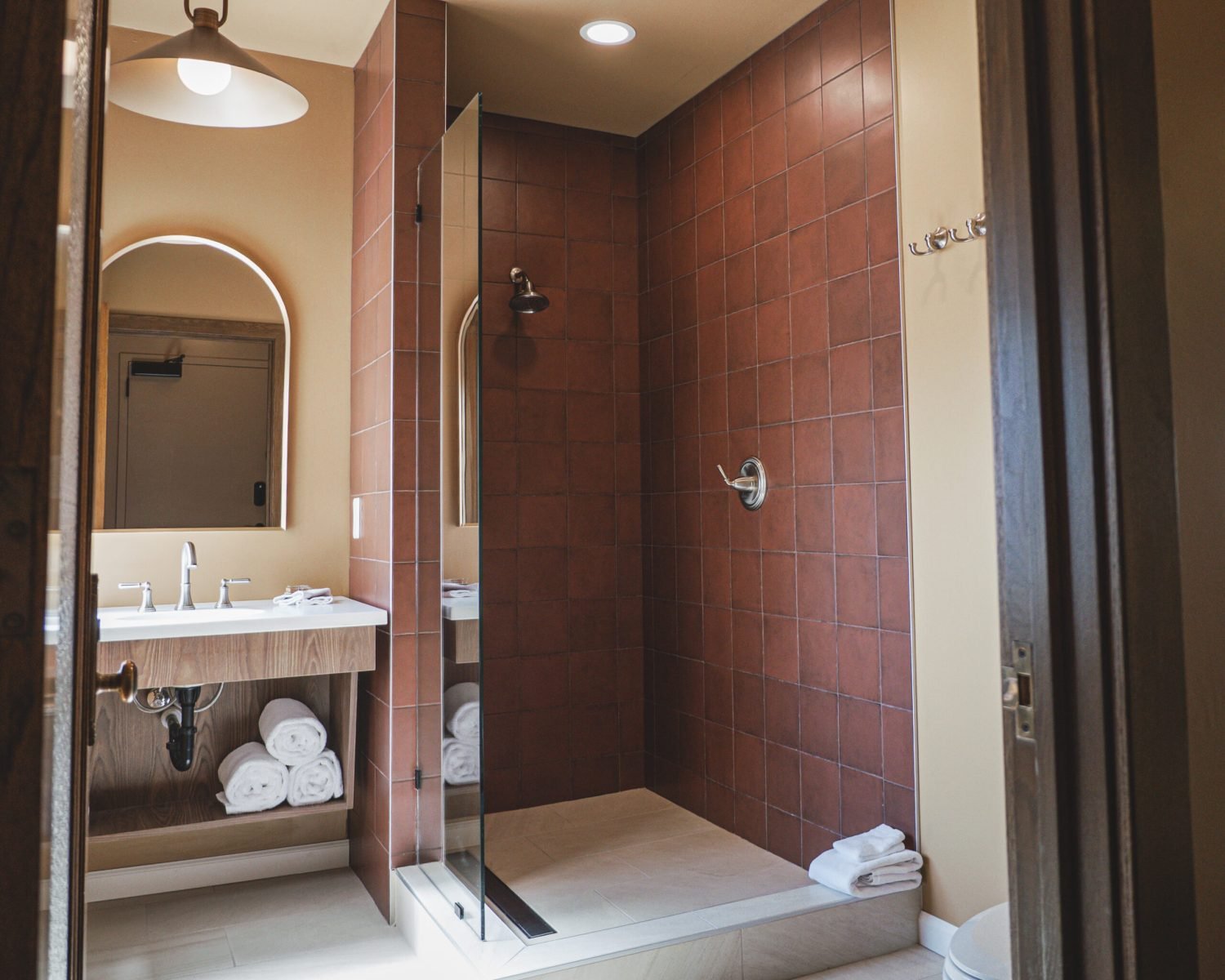 the-abbott-suite-shower-and-vanity-powerhouse-on-broadway